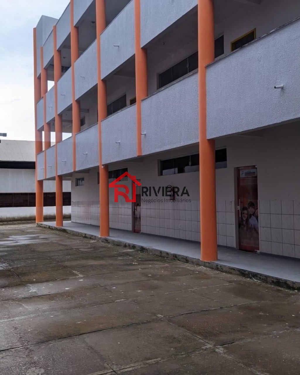 Prédio Inteiro - Foto 1