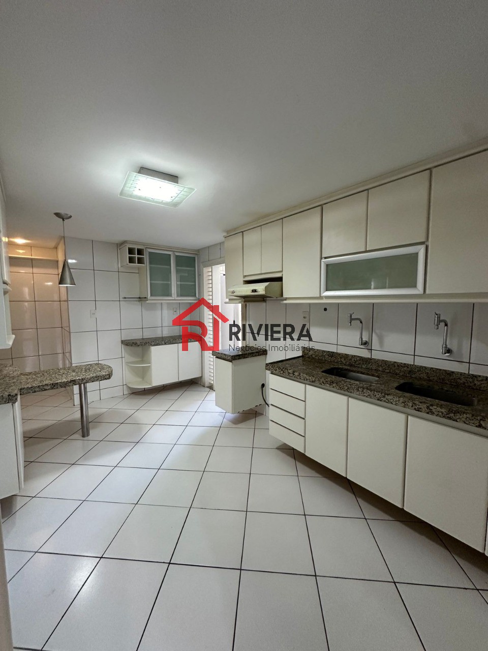 Apartamento à venda com 3 quartos, 217m² - Foto 13