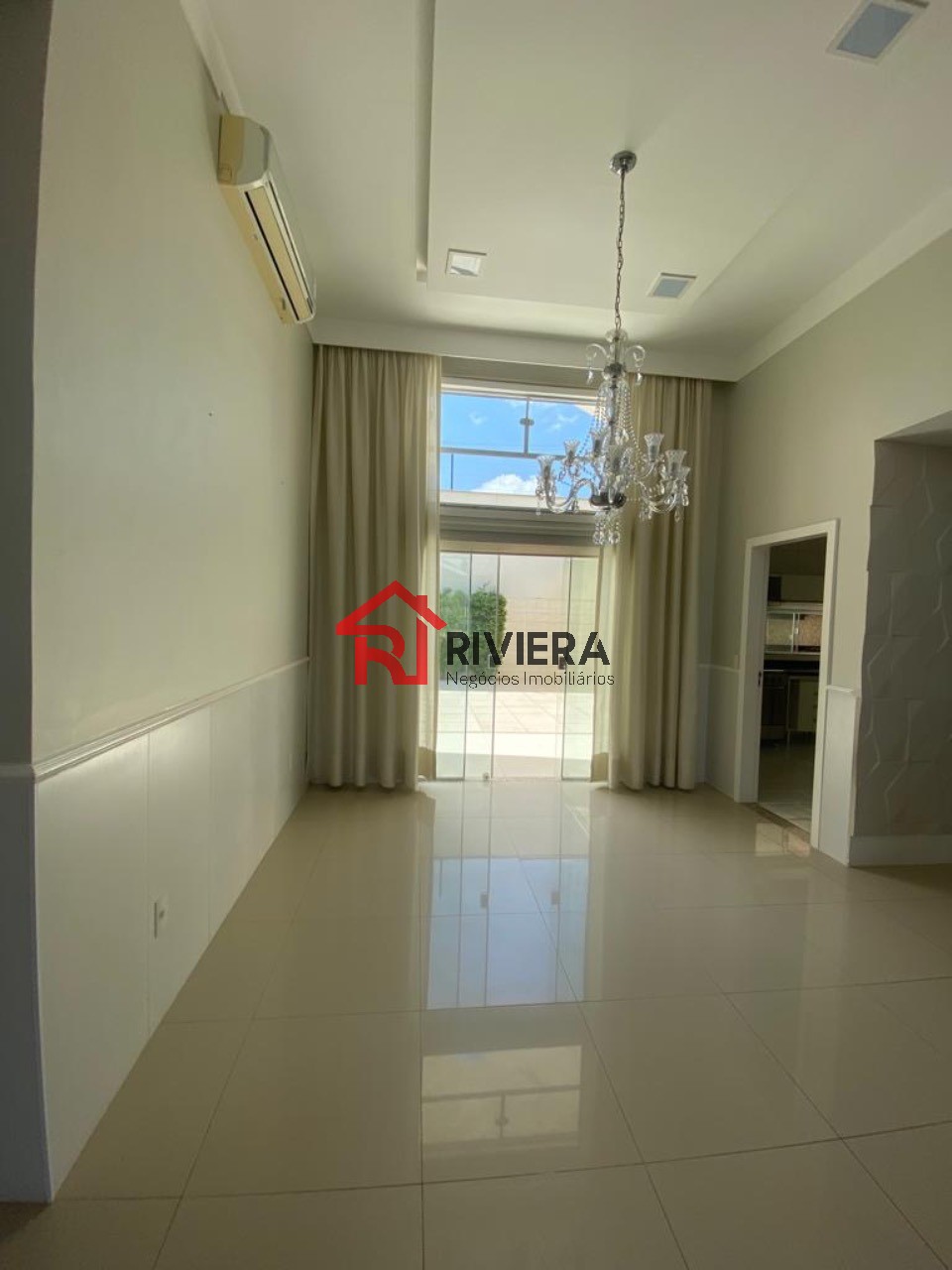 Casa à venda com 4 quartos, 590m² - Foto 1