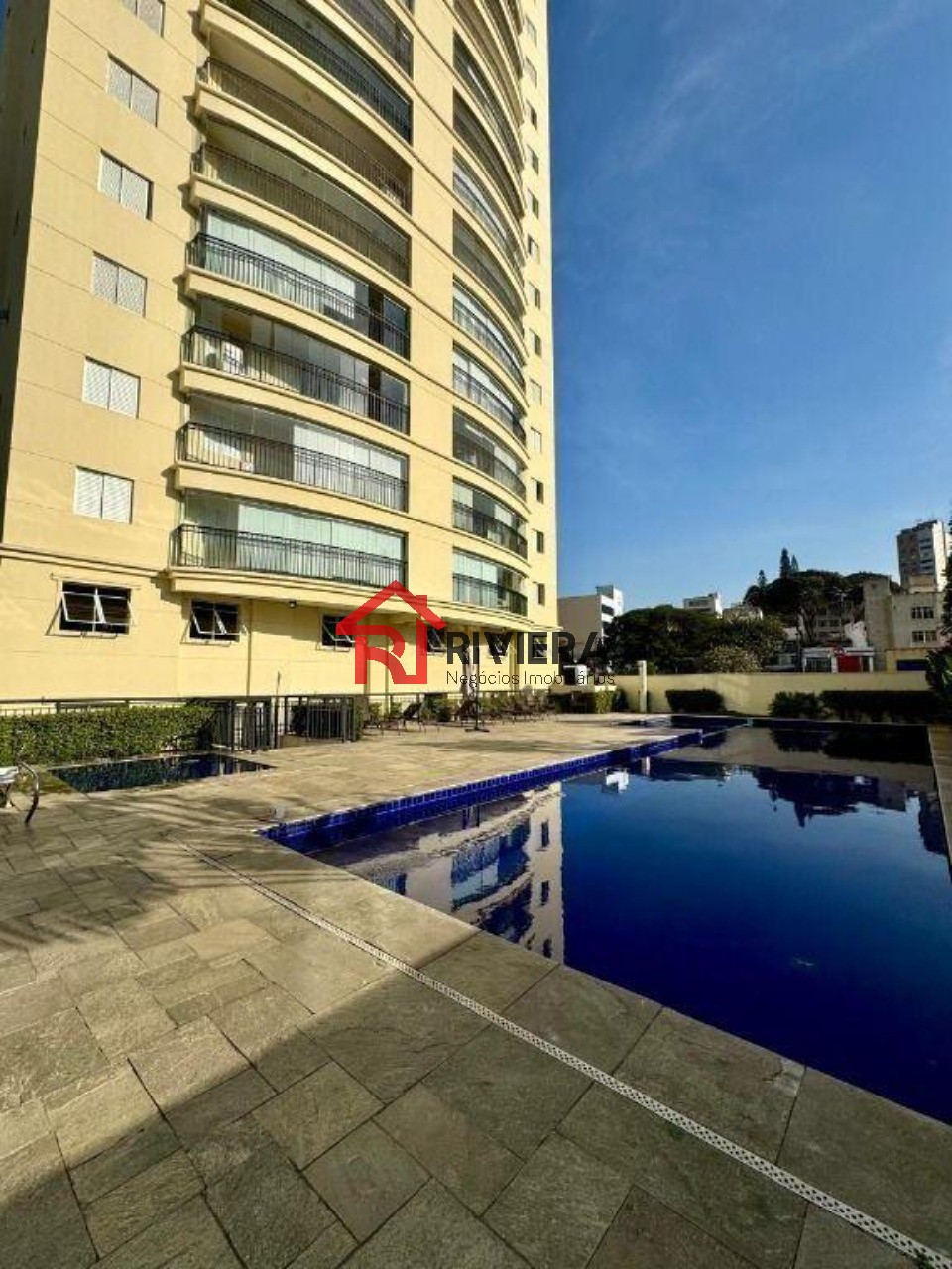 Apartamento à venda com 3 quartos, 94m² - Foto 1