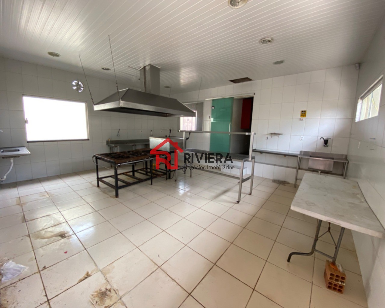 Prédio Inteiro para alugar com 3 quartos, 400m² - Foto 11