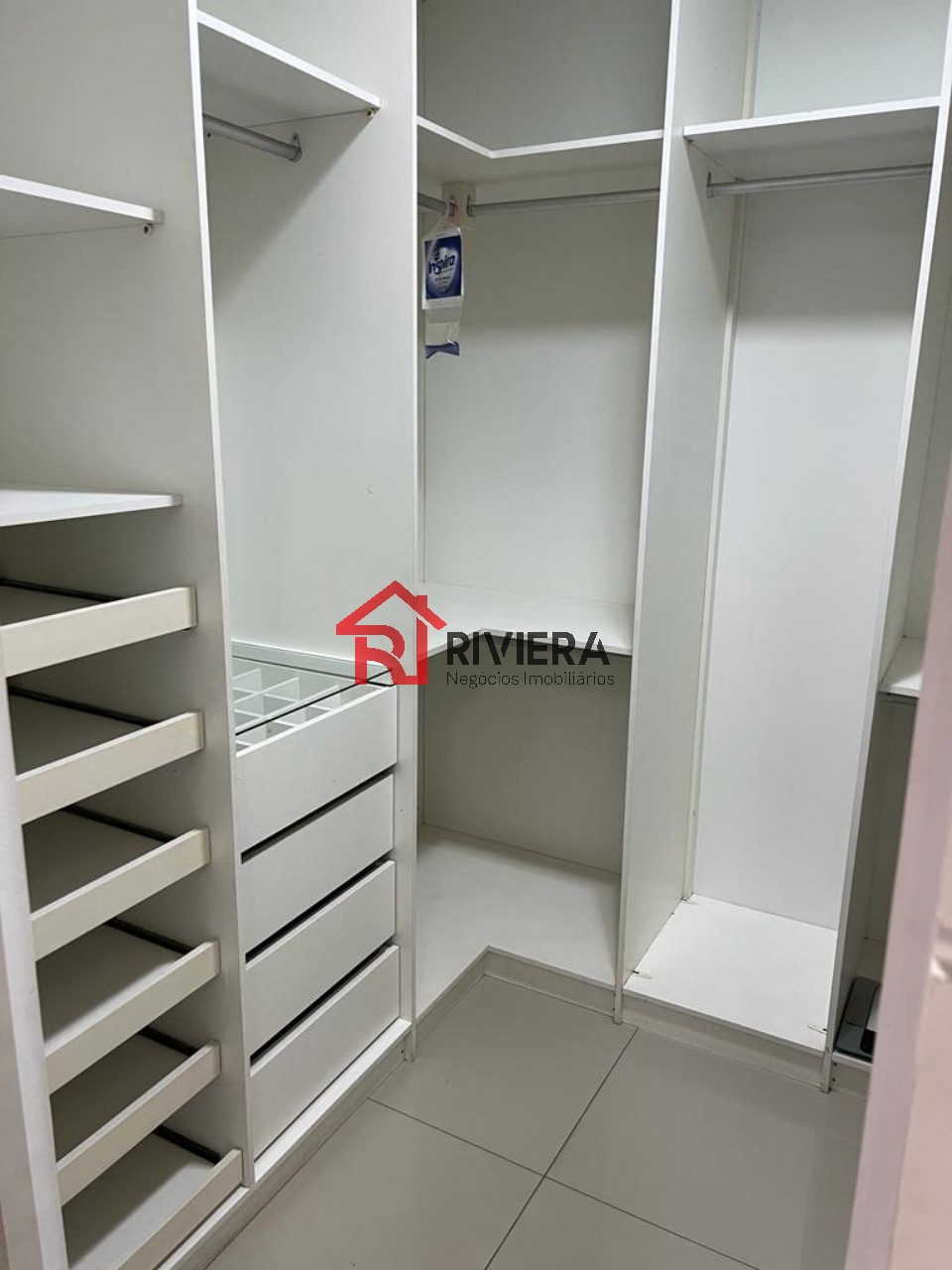 Apartamento para alugar com 3 quartos, 137m² - Foto 12