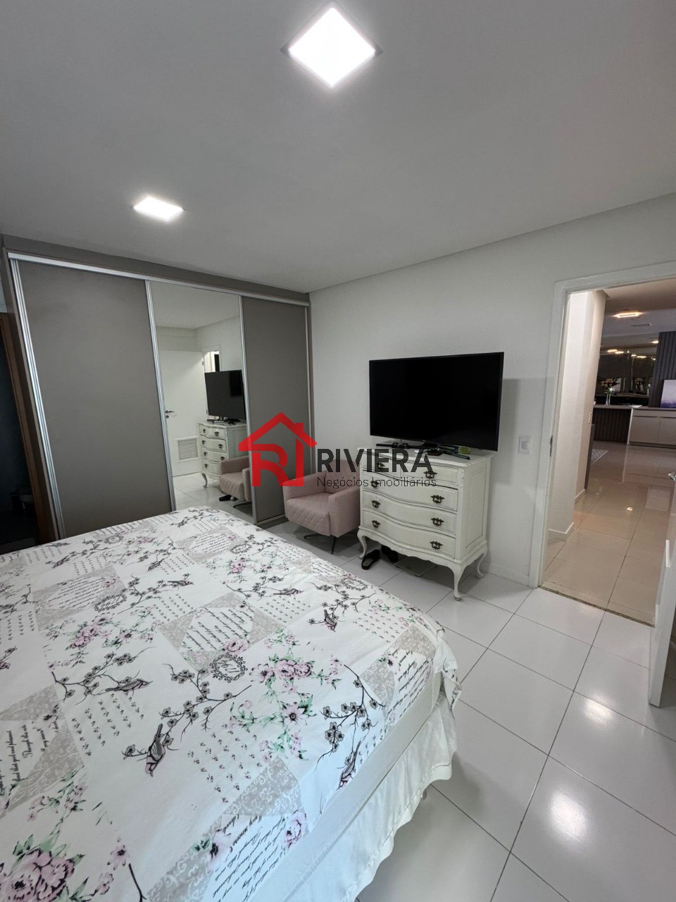 Apartamento à venda com 4 quartos, 200m² - Foto 10