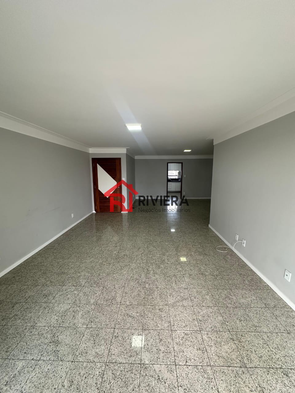 Apartamento à venda e aluguel com 3 quartos, 180m² - Foto 3