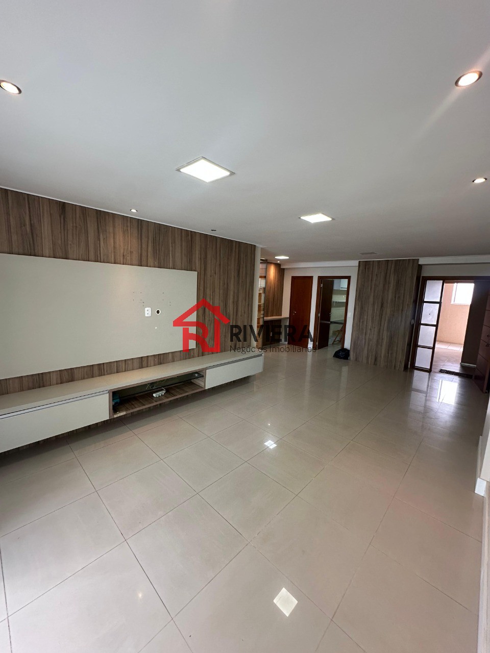 Apartamento para alugar com 4 quartos, 138m² - Foto 1