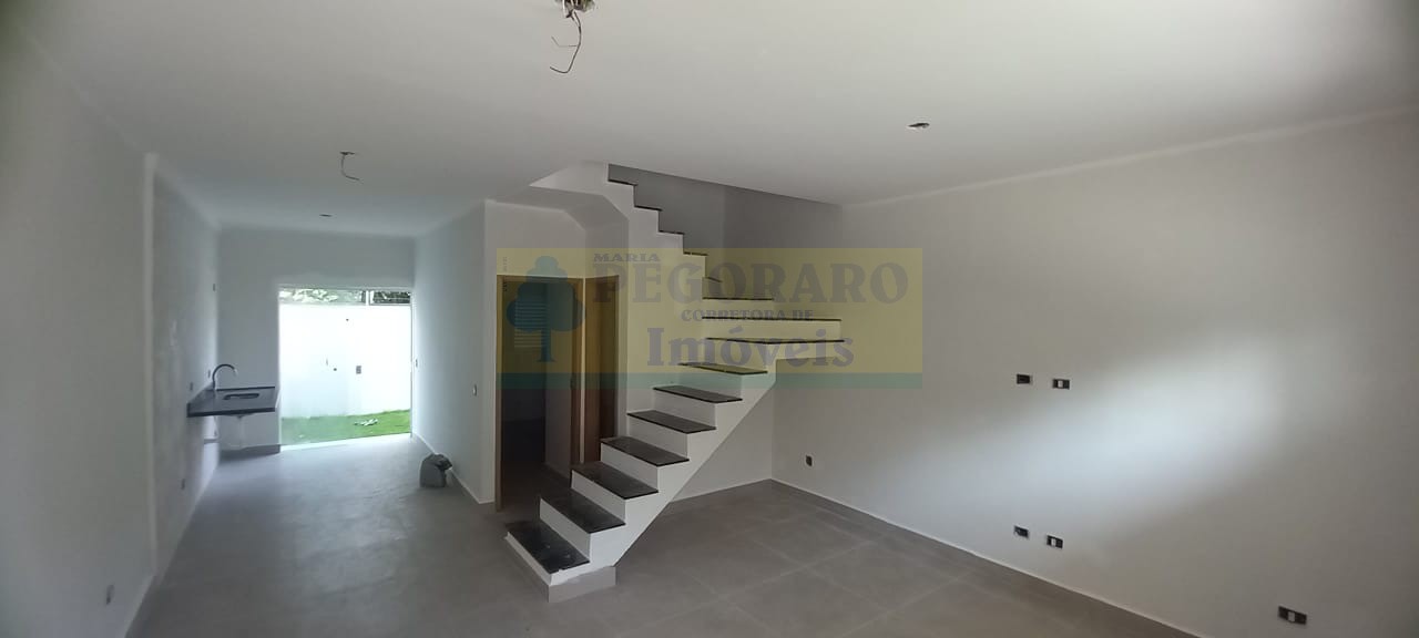 Casa à venda com 3 quartos, 153m² - Foto 4