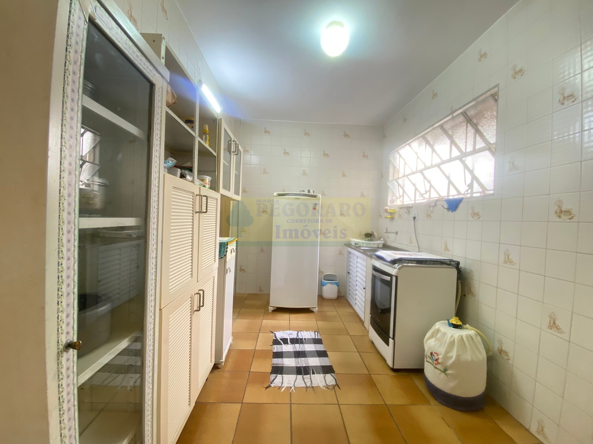 Apartamento à venda com 2 quartos, 78m² - Foto 4