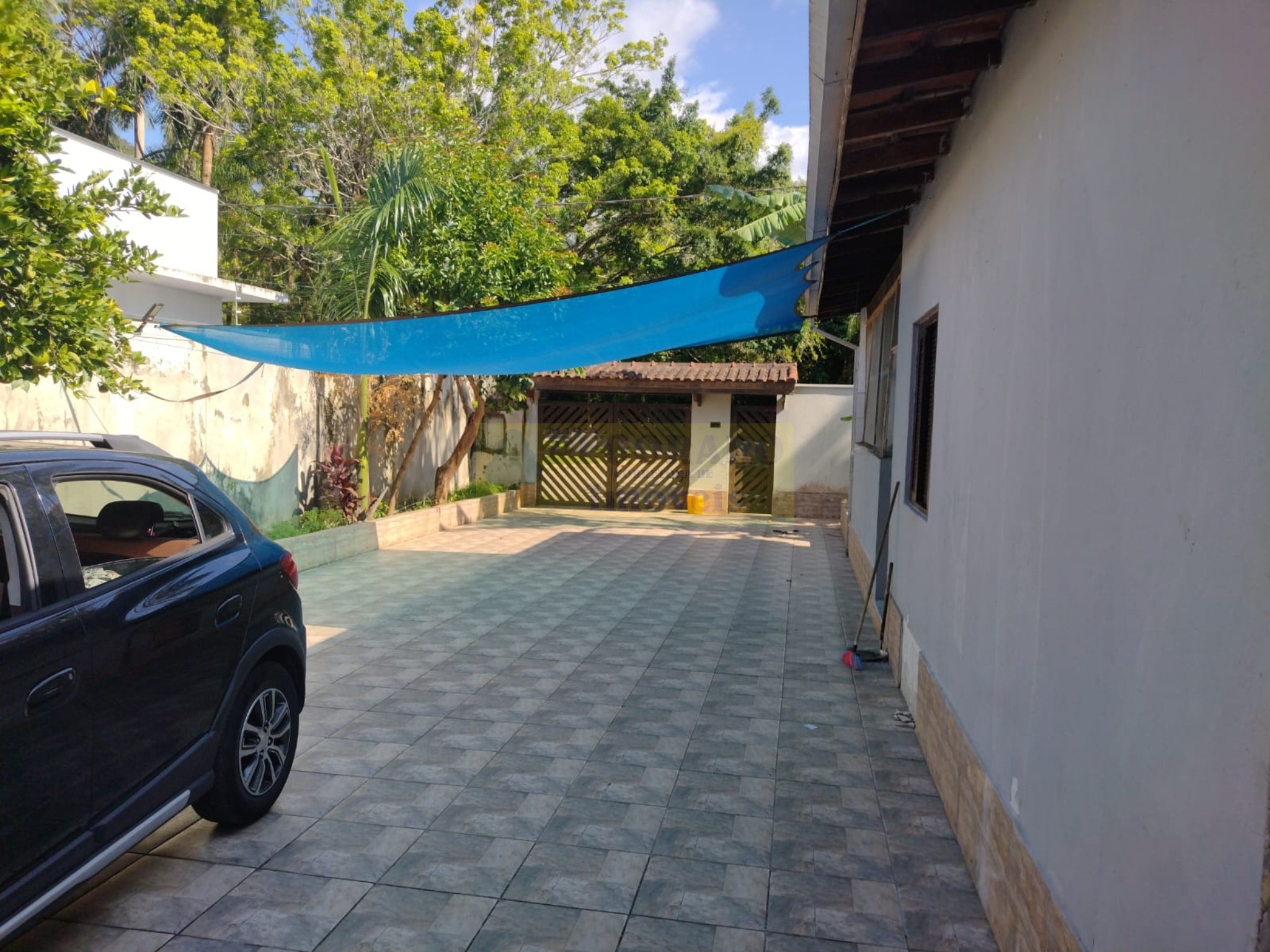 Casa à venda com 2 quartos, 360m² - Foto 1