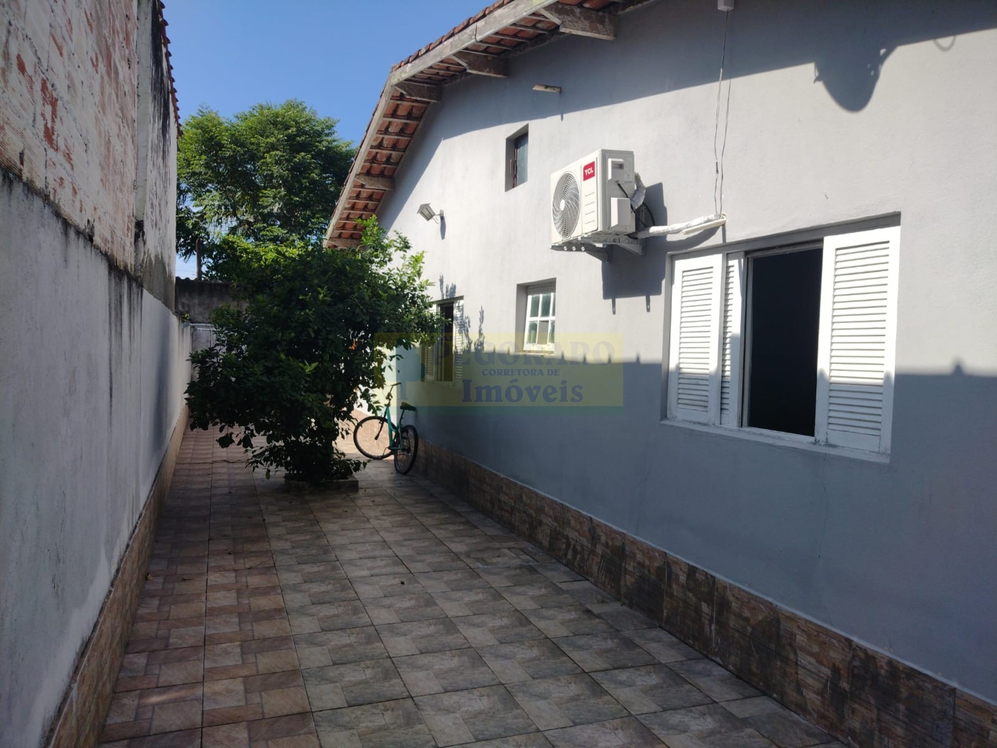 Casa à venda com 2 quartos, 360m² - Foto 11