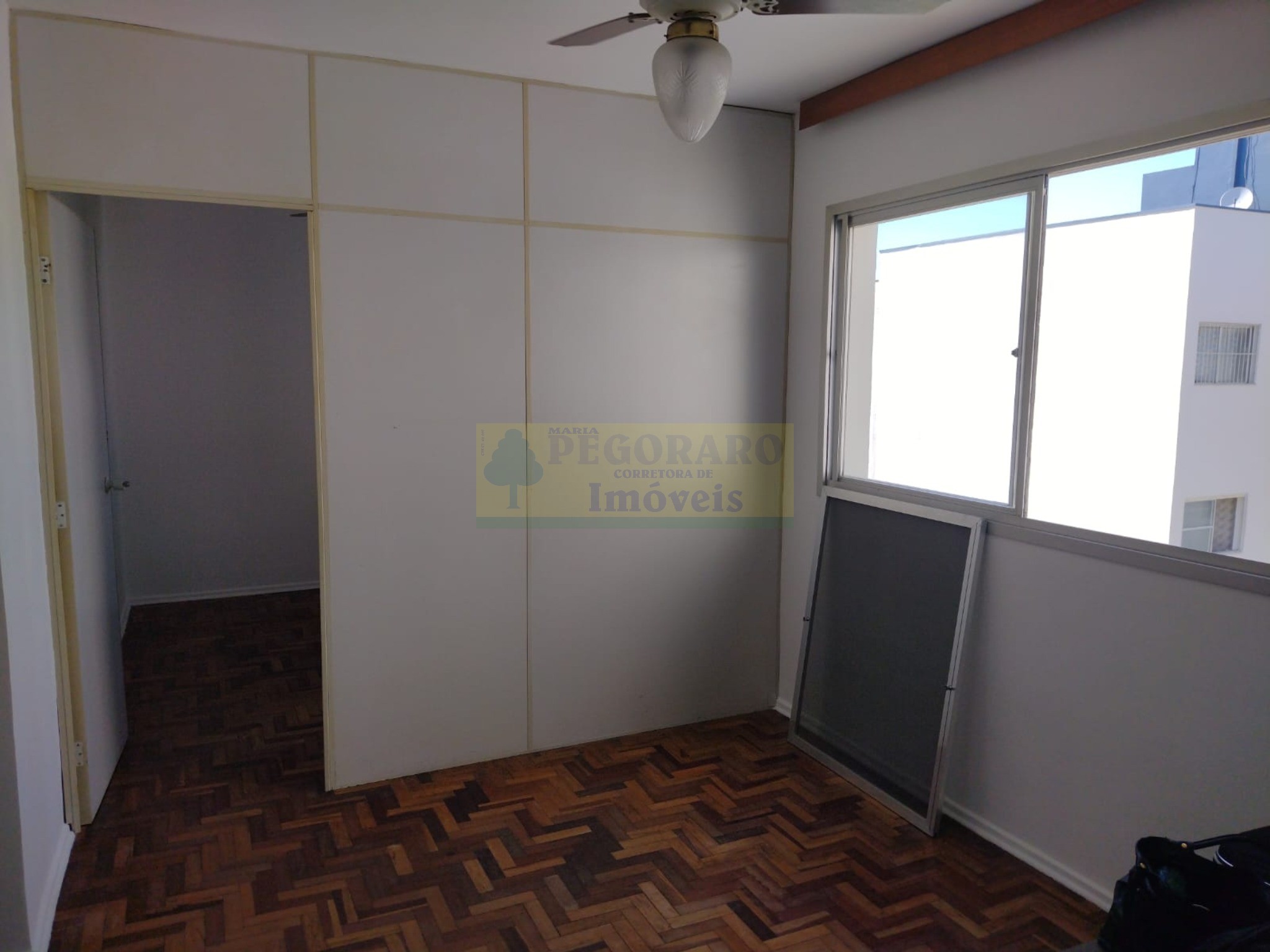 Apartamento à venda com 1 quarto, 45m² - Foto 4