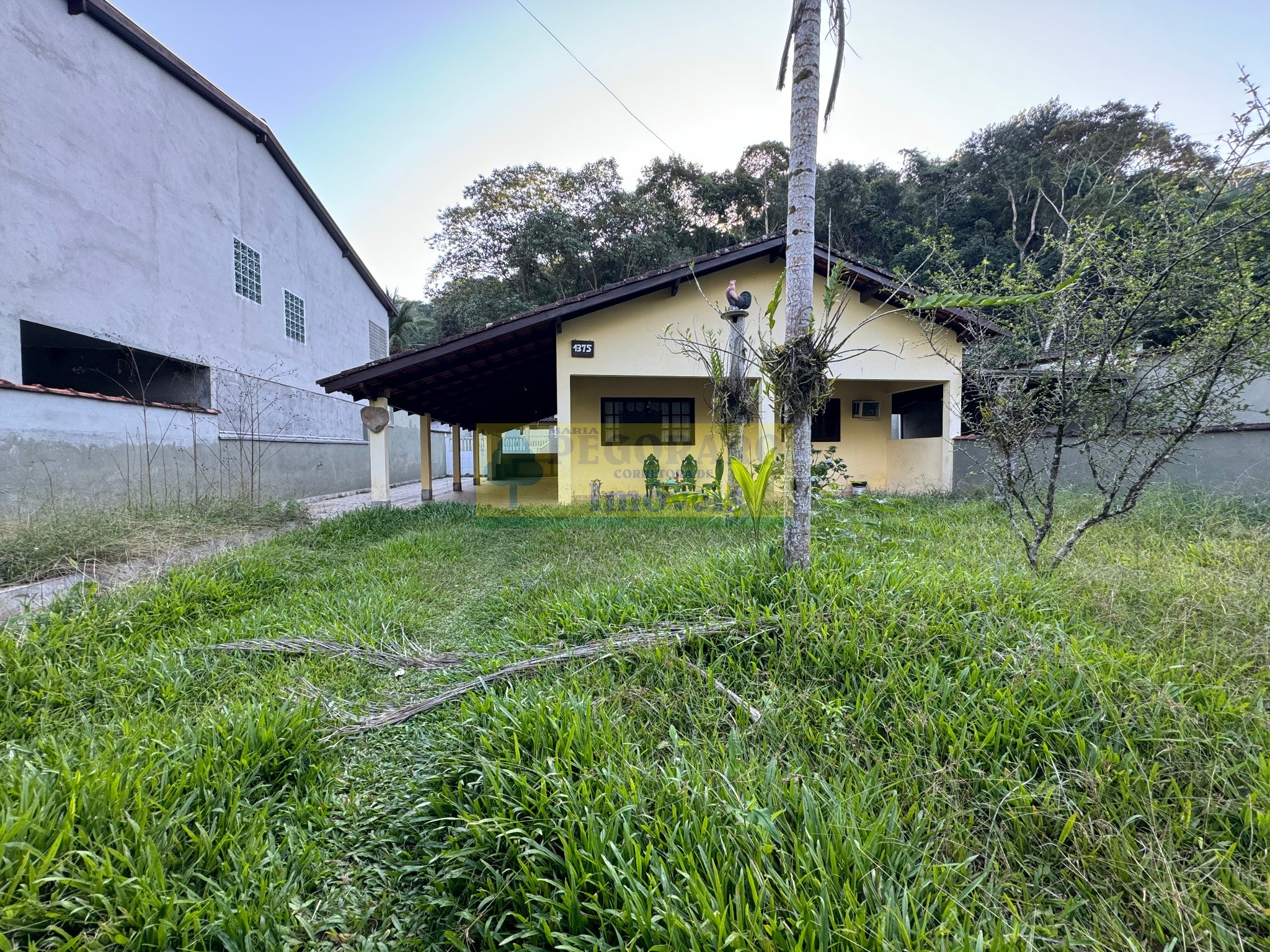 Casa à venda e aluguel com 2 quartos, 200m² - Foto 1