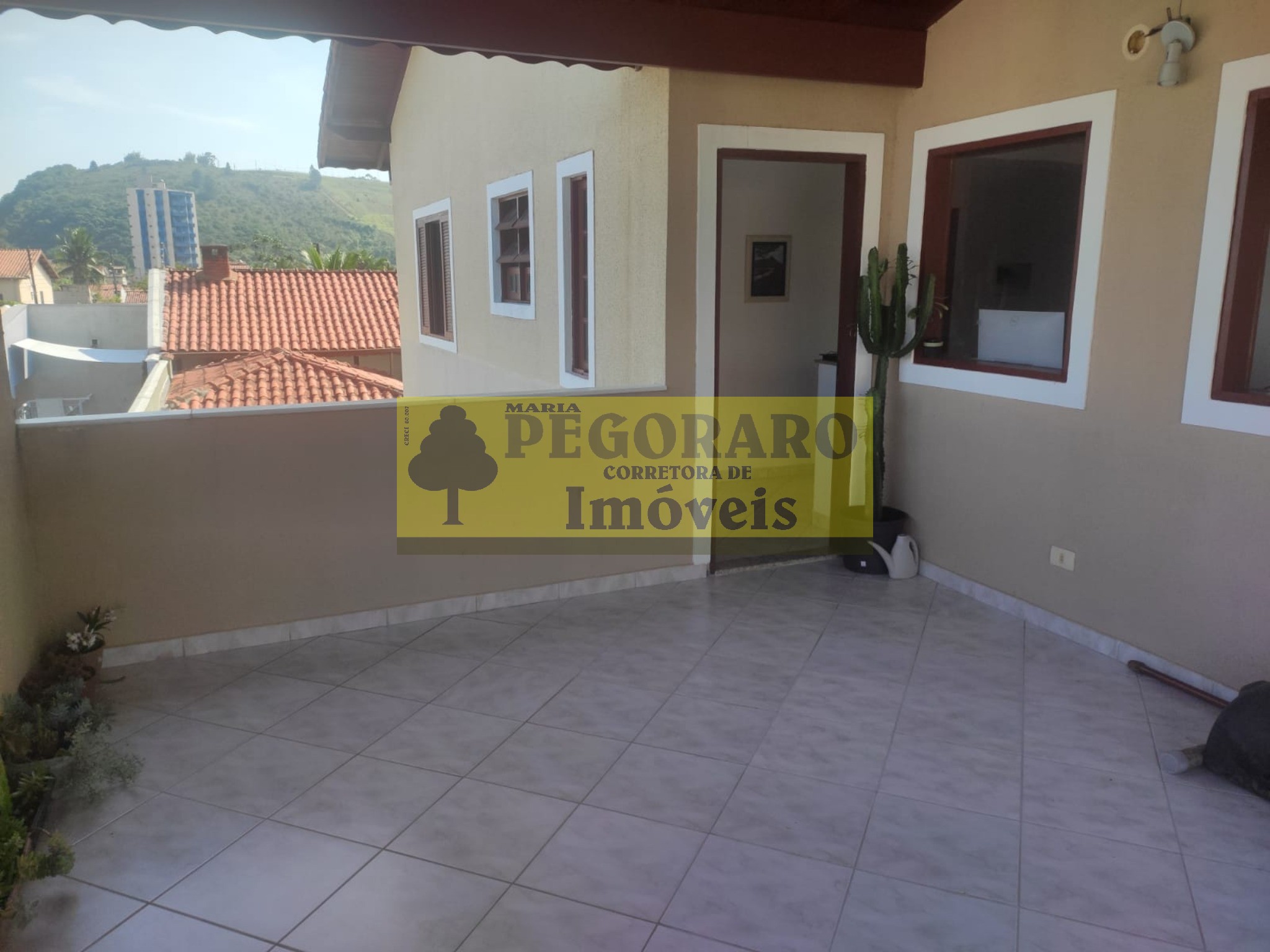 Casa à venda com 6 quartos, 250m² - Foto 26