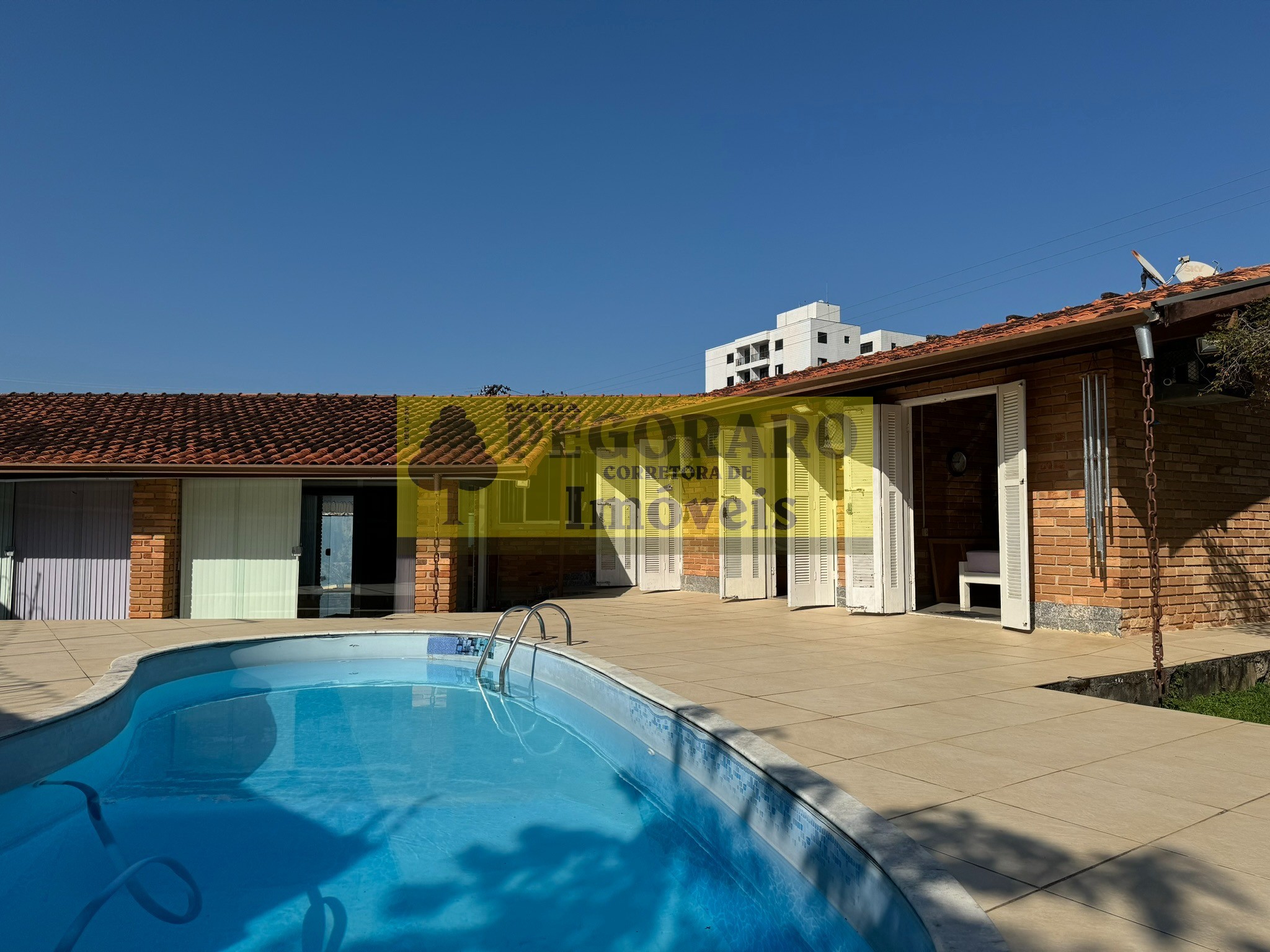 Casa à venda com 4 quartos, 250m² - Foto 28