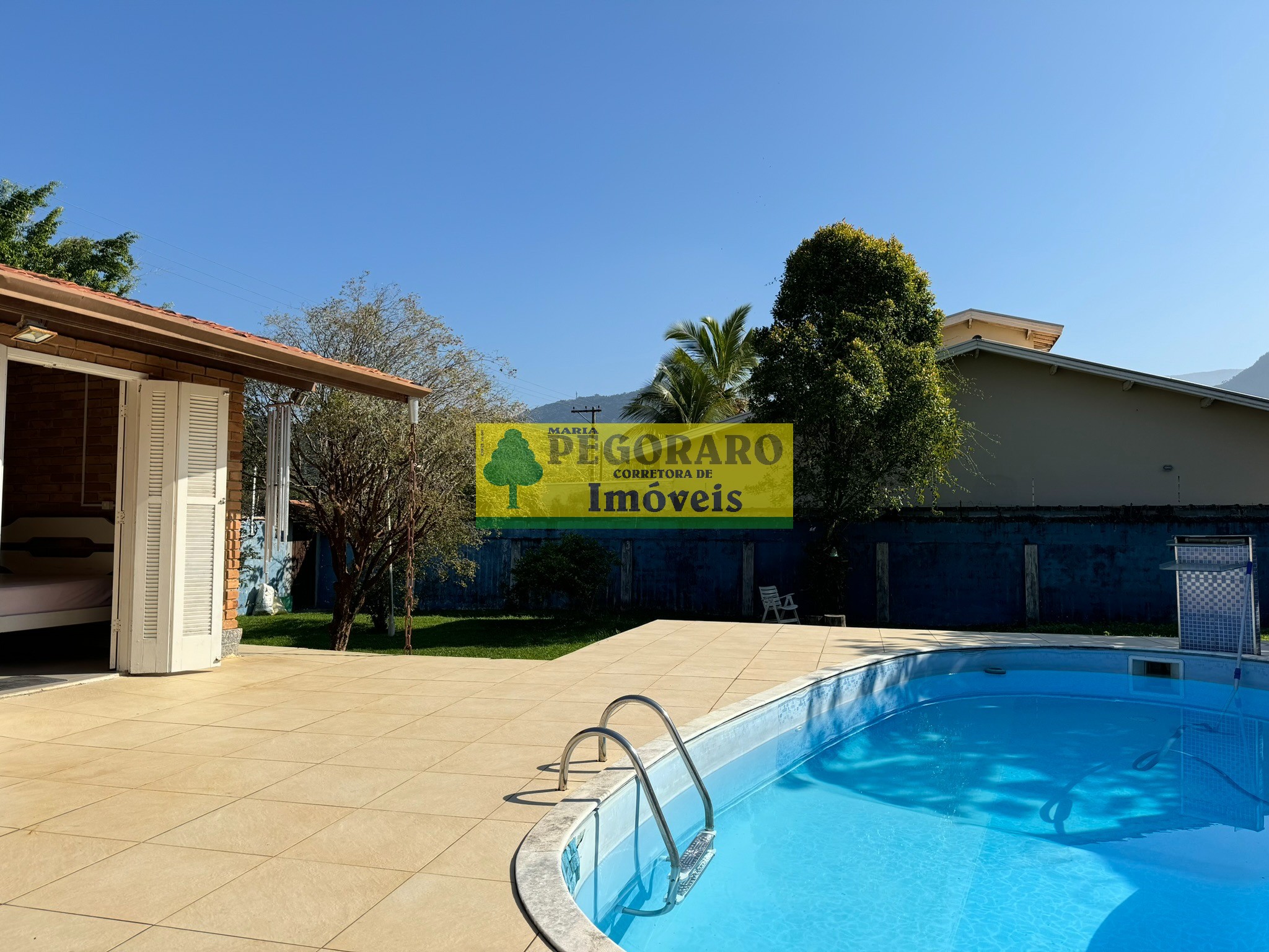 Casa, 4 quartos, 250 m² - Foto 1