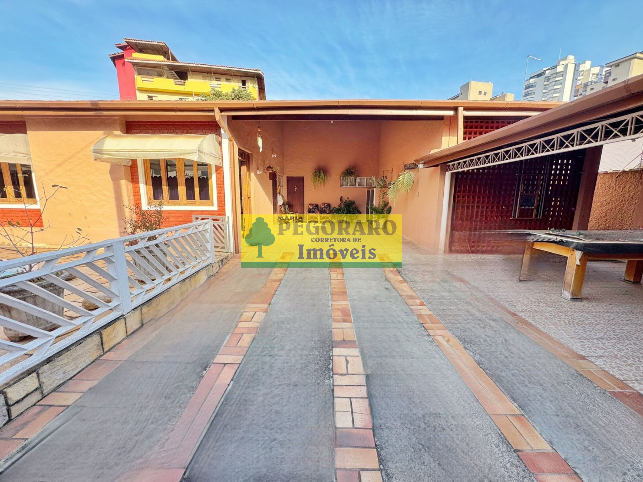 Casa, 4 quartos, 249 m² - Foto 2
