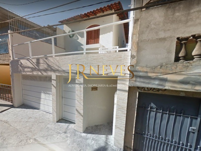 Casa à venda com 3 quartos, 120m² - Foto 1