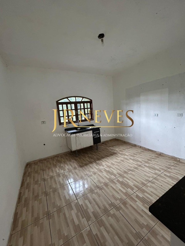 Casa para alugar com 2 quartos, 80m² - Foto 13