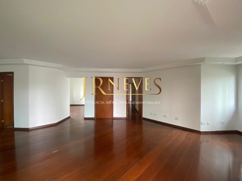 Apartamento à venda com 3 quartos, 157m² - Foto 2