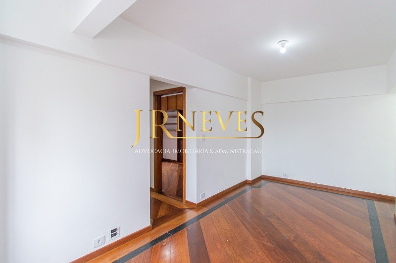 Apartamento à venda com 2 quartos, 64m² - Foto 2