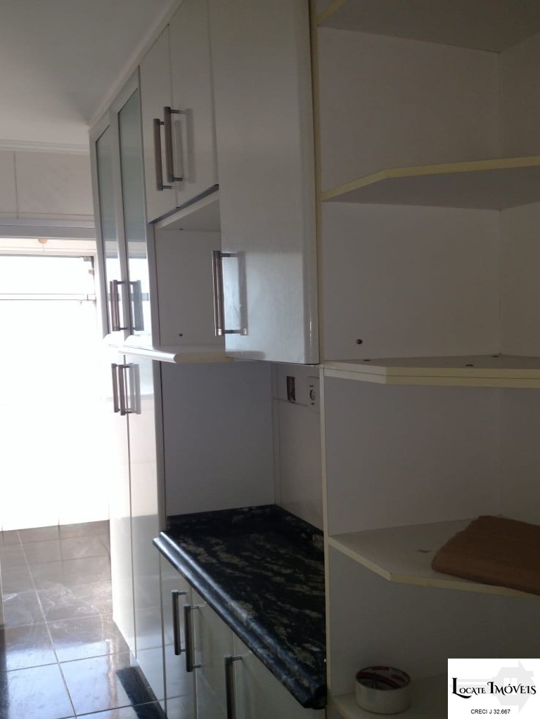 Apartamento à venda com 2 quartos, 62m² - Foto 11