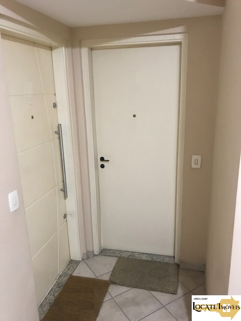 Apartamento à venda com 2 quartos, 62m² - Foto 2