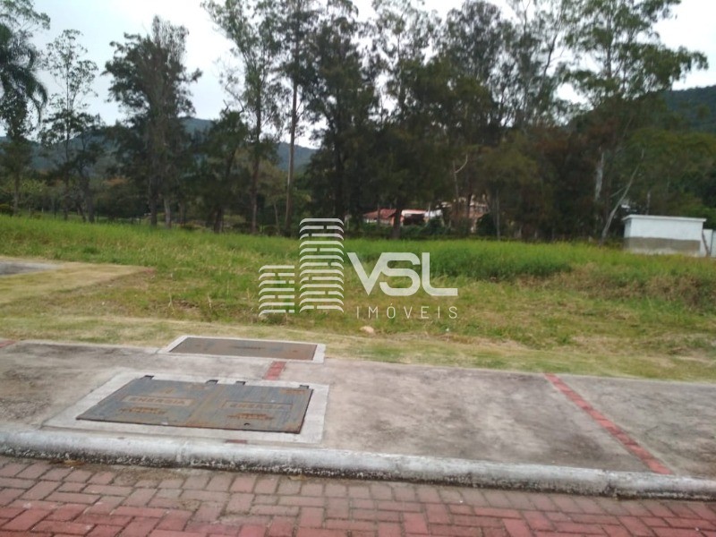 Terreno com 603 m² no condomínio VILA RATONES