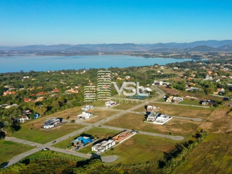 Terreno com 360 m² no condomínio ROSA INTERNACIONAL - Garopaba