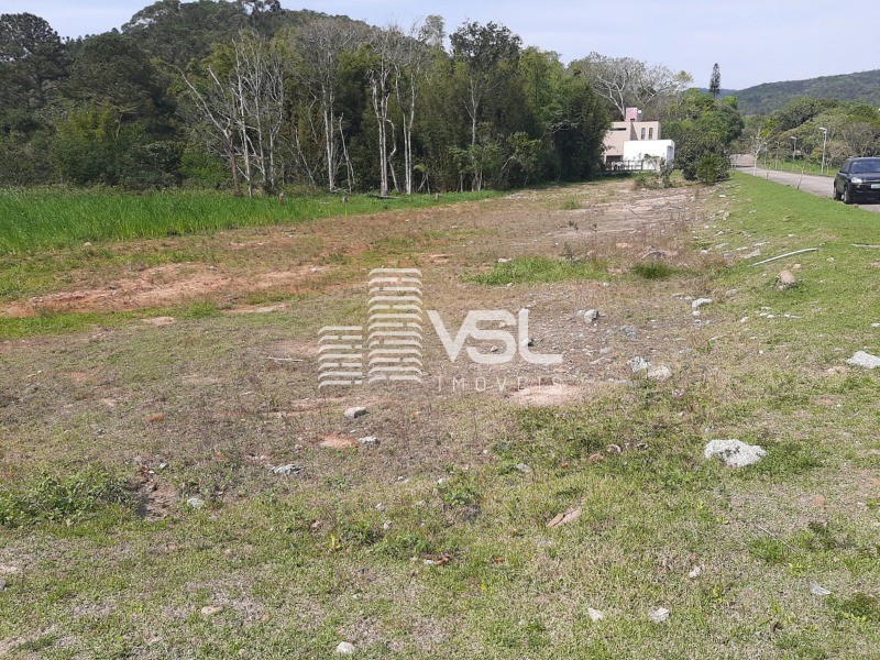 Terreno com 1.666 m² em condomínio fechado, Reserva Harambee, no Ratones