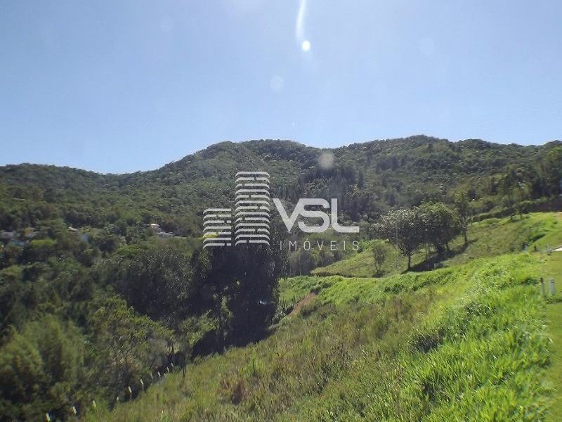 Terreno com 638 m² no itacorubi, loteamento mirante das baias