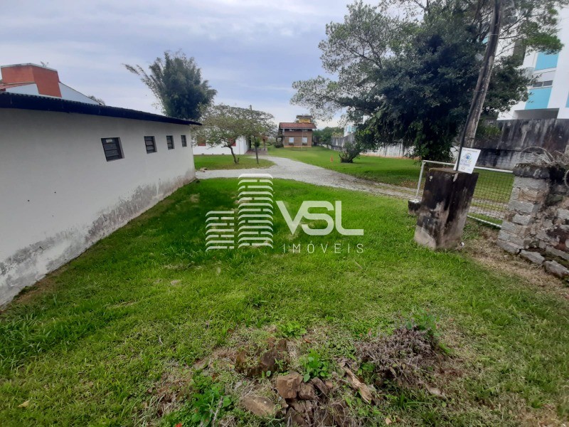 Terreno multifamiliar com 2,800 metros no João Paulo, com vista permanente para o mar