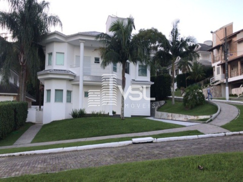 Casa com 4 suítes em condomínio fechado no bairro Cacupe