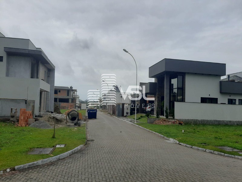 Terreno com 965 m² no VILA RATONES condomínio fechado