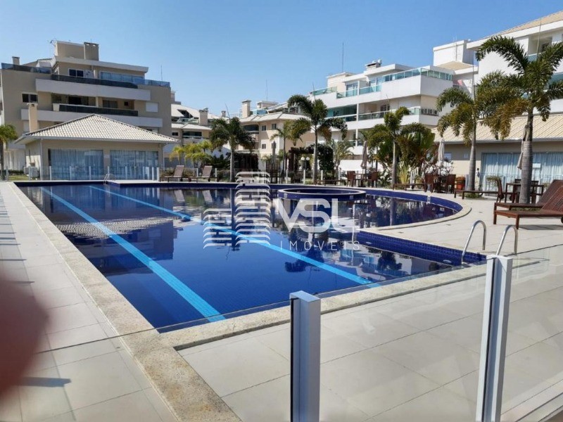 Cobertura com 4 suítes, 2 garagens próximo a praia nos ingleses