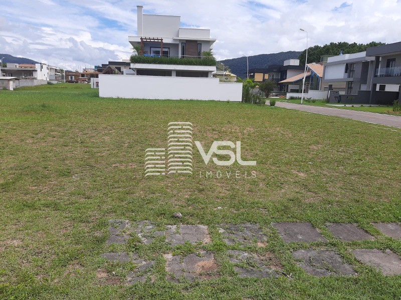 Terreno de esquina com 420 m² no RED PARK,