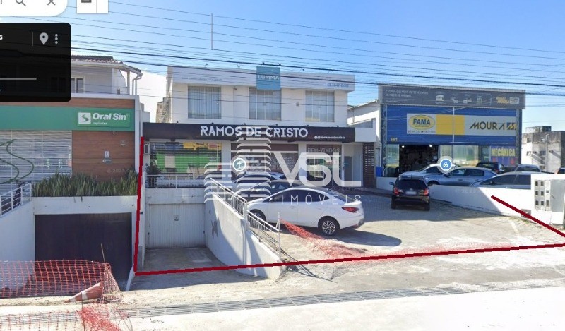 IMÓVEL COMECIAL e RESIDENCIAL localizado na região central do bairro, de frente para rua geral