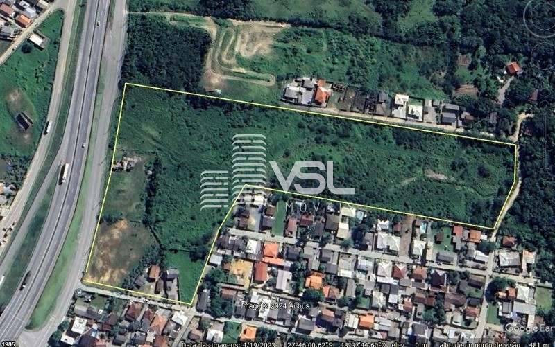 Terreno com 35 mil m² de área, com frente para a BR 101, na ENSEADA DE BRITO