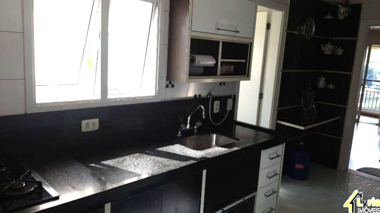 Apartamento à venda com 4 quartos, 135m² - Foto 3