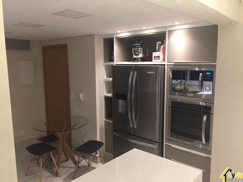 Apartamento à venda com 3 quartos, 118m² - Foto 6