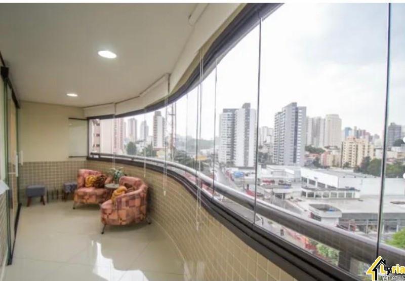 Apartamento à venda com 3 quartos, 140m² - Foto 2