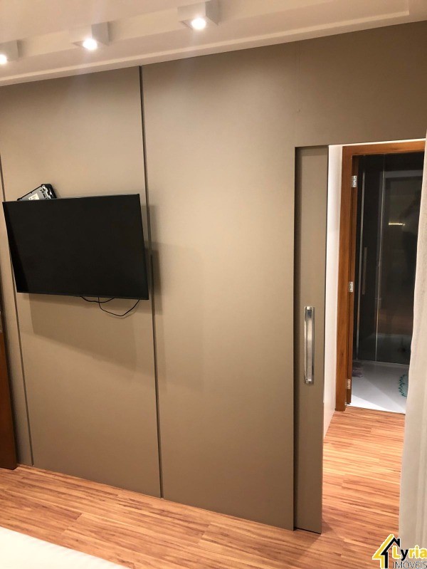 Apartamento à venda com 3 quartos, 142m² - Foto 18