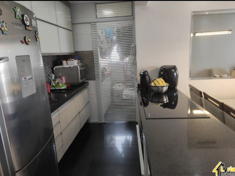 Apartamento à venda com 3 quartos, 65m² - Foto 2