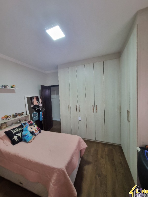 Casa à venda com 3 quartos, 156m² - Foto 8