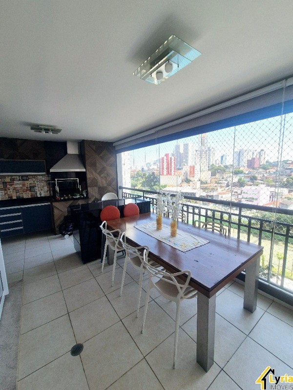 Apartamento à venda com 4 quartos, 180m² - Foto 1