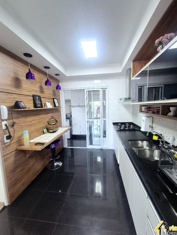 Apartamento à venda com 4 quartos, 180m² - Foto 11