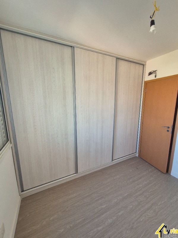 Apartamento para alugar com 3 quartos, 101m² - Foto 11