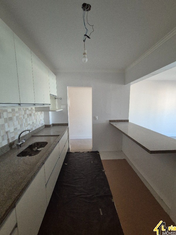 Apartamento para alugar com 3 quartos, 101m² - Foto 6