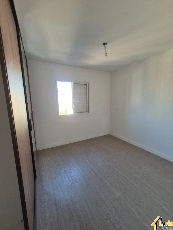 Apartamento para alugar com 3 quartos, 101m² - Foto 17