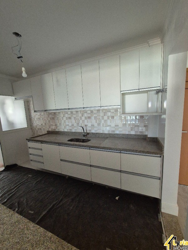 Apartamento para alugar com 3 quartos, 101m² - Foto 25