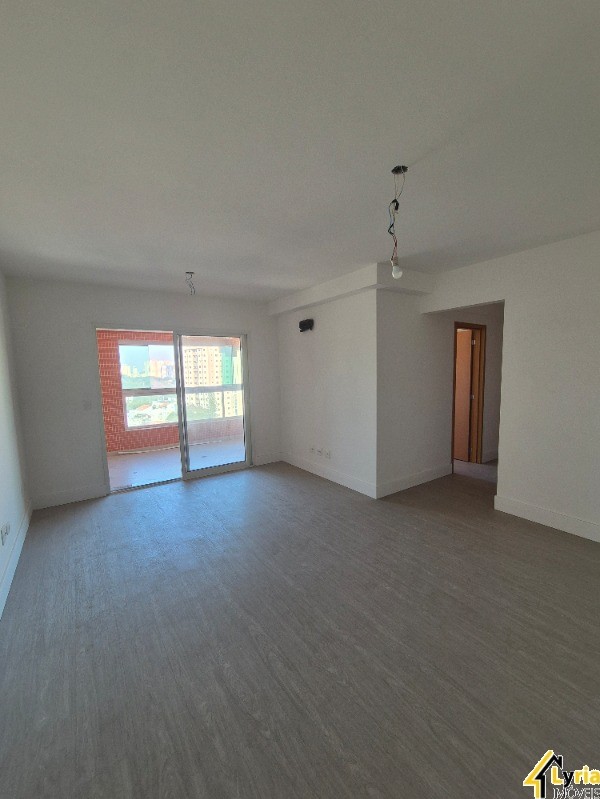 Apartamento para alugar com 3 quartos, 101m² - Foto 4