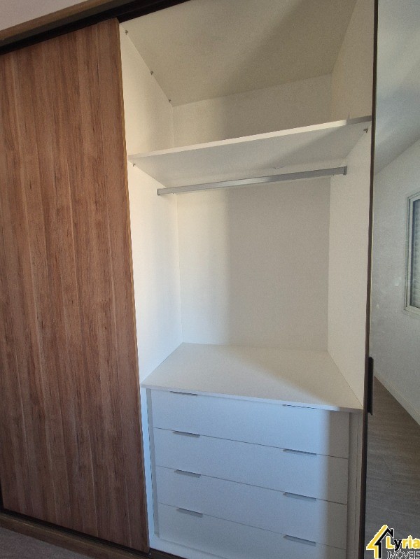 Apartamento para alugar com 3 quartos, 101m² - Foto 18